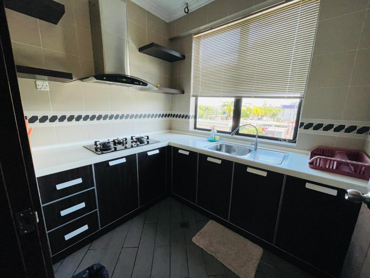 Aa Residen Luxury Condo Homestay 18Mins Walk Tanjung Aru Beach & Golf Course, Not Beach Side Resort Kota Kinabalu Exteriér fotografie
